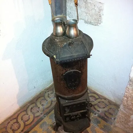 1911 Poros Country Retreat *